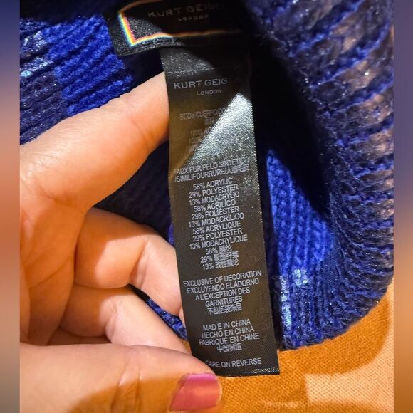 NEW Kurt Geiger Royal Blue Knit Beanie main image 5